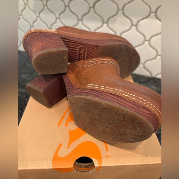 Korks Tina Clogs - Picture 2 of 3